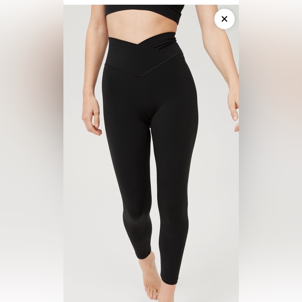 OFFLINE by Aerie Black High-Rise Crossover Leggings